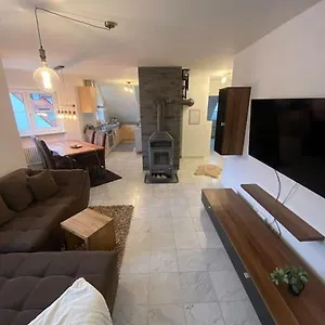 Charmante Maisonette-wohnung Im Herzen Von Apartment